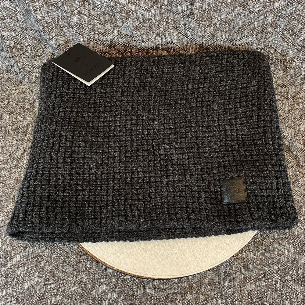 Canada Goose x Mackie Waffle Infinity Loop Scarf Iron Grey